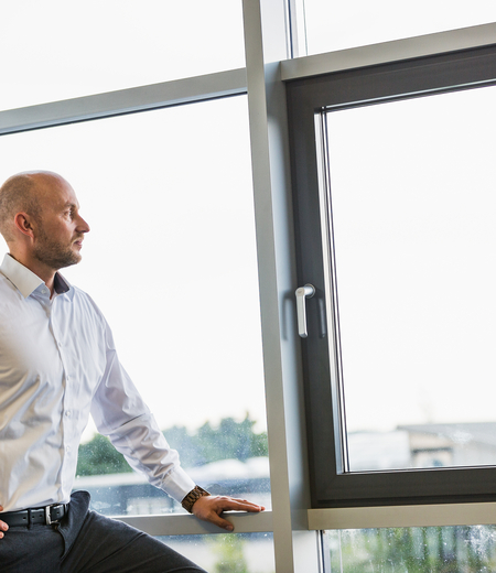 Frank at the window_Wendler